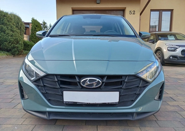 Hyundai i20 cena 49900 przebieg: 109000, rok produkcji 2021 z Lesko małe 154